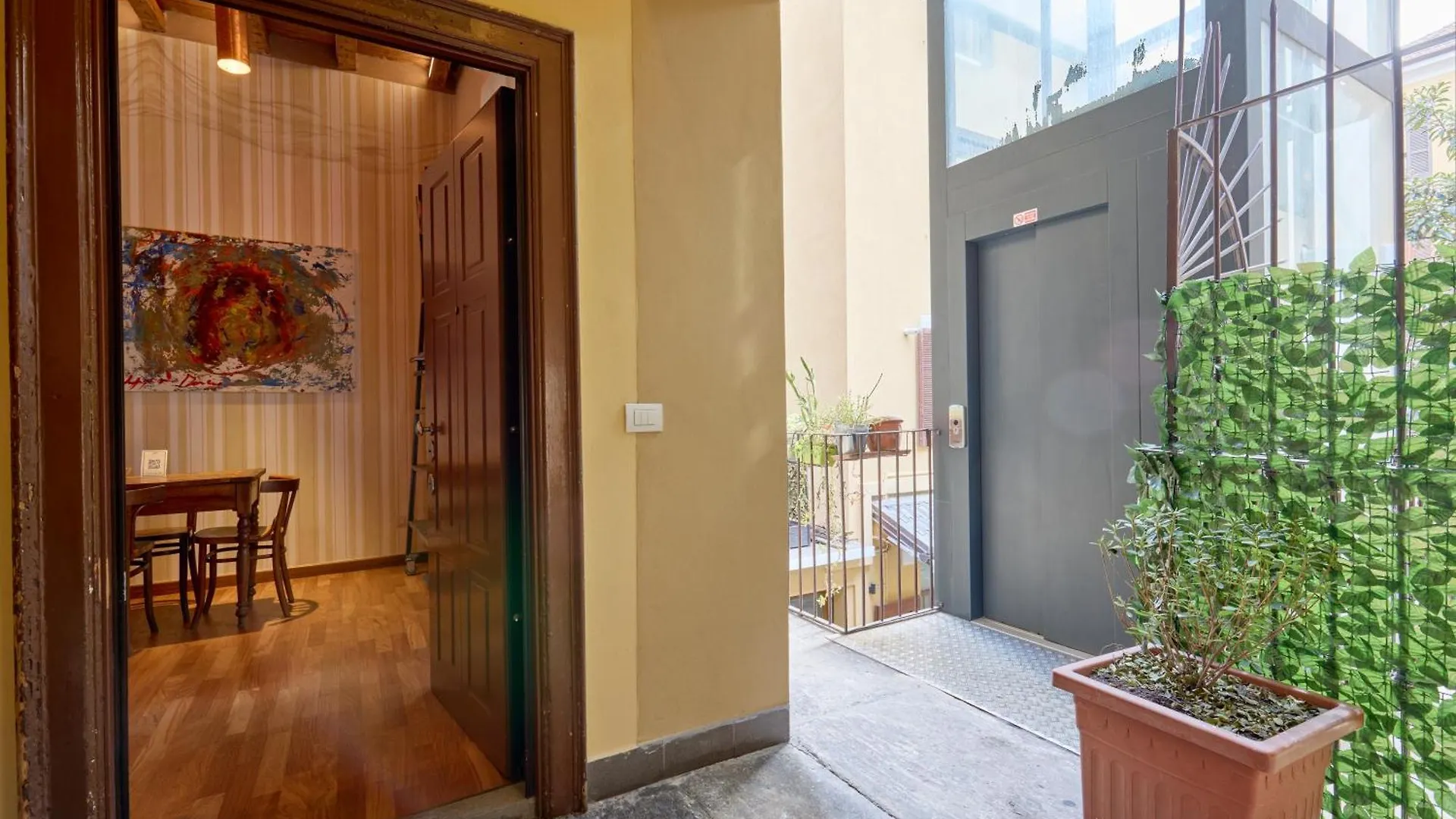 First Moon-Emme Loft Apartment Milan