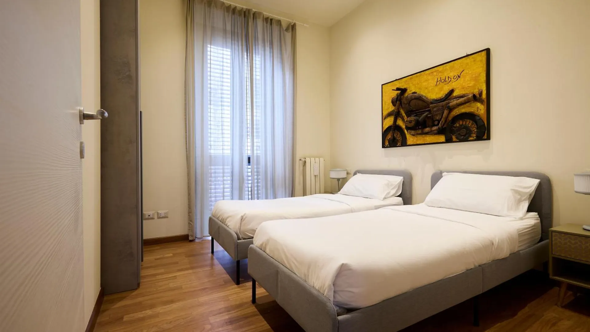 First Moon-Emme Loft Apartment Milan